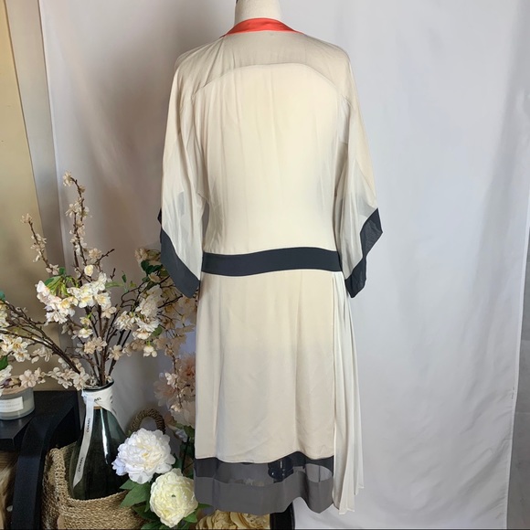 BCBGMaxAzria Runway open shoulder dress Small - Picture 7 of 7